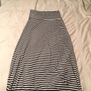 Maxi skirt floor length black and white striped
